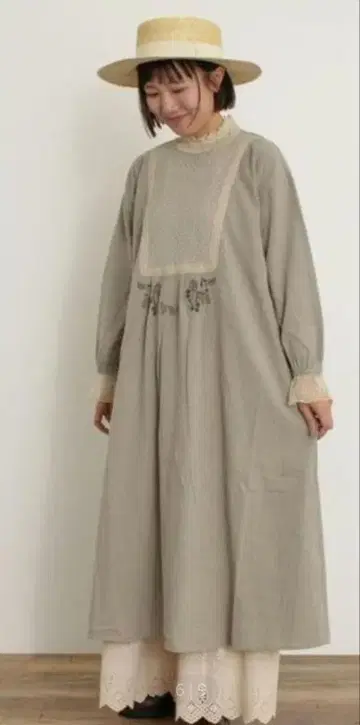 사만사 모스모스 도트 튤 스퀘어 원피스