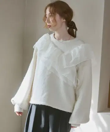 Bab 비대칭 프릴 니트탑 새상품