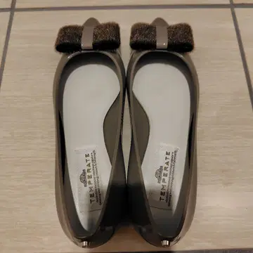 TEMPERATE 리본 포함 그레이 레인 슈즈 38