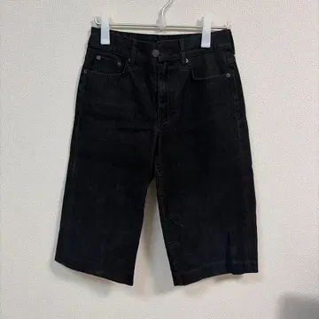 ZARA 블랙 데님 숏팬츠