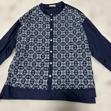 always 올웨이즈 컷워크 자수 블라우스 M 네이비