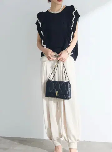 [새상품급] frene 프릴 니트 베스트