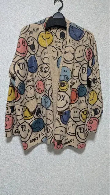 스마일리 페이스 가디건 긴팔