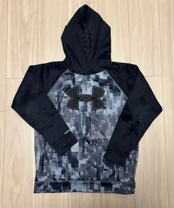 언더아머 카모 패턴 후드 부착 후드티