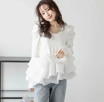 [ 새상품급 ] AMELY 벌룬 프릴 도킹 상의 파워 숄더 U넥