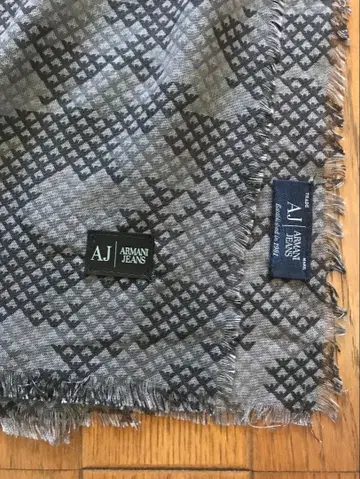 AJ ARMANI JEANS 스톨 그레이