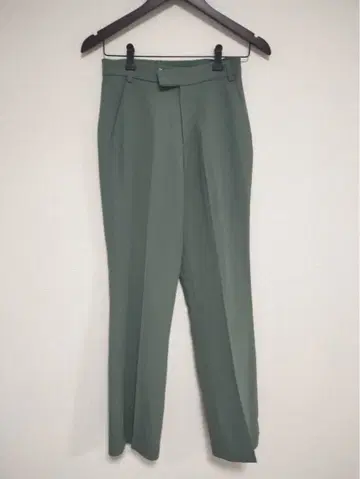 로리즈팜 센터 프레스 팬츠 그린 M 새상품