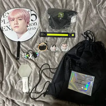 EXO PLANET #4 #5 굿즈 등 (사진 2장 분)