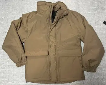 브라운 다운 자켓 프론트 포켓 부착