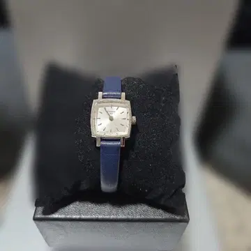TISSOT 티쏘 lovely 쿼츠 손목시계