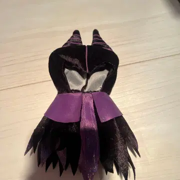 말레피센트 유니베어 코스튬