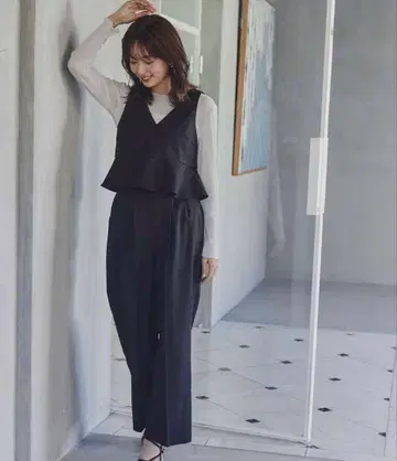 프로포션 바디 드레싱 페플럼 와이드 팬츠 셋업 블랙