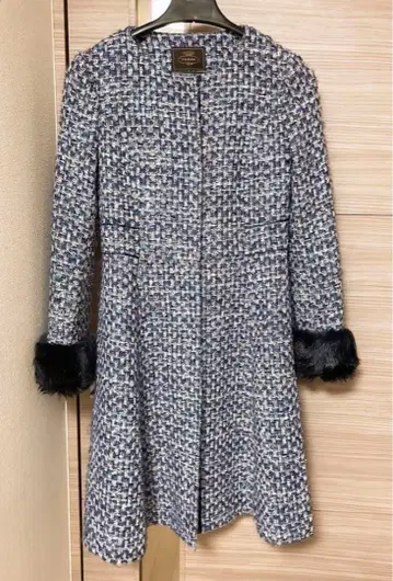 TOCCA 트위드 롱 코트 소매 퍼