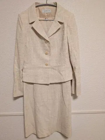 JOYBELLA 베이지 수트 사이즈 13