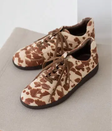 LOWRYSFARM 컬러 스니커즈