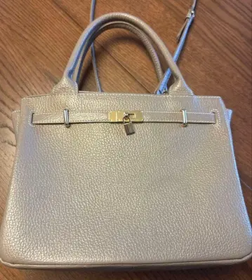 덴하마노의 숄더백