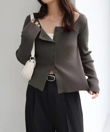 andme 보트넥 리브 니트 가디건 상의