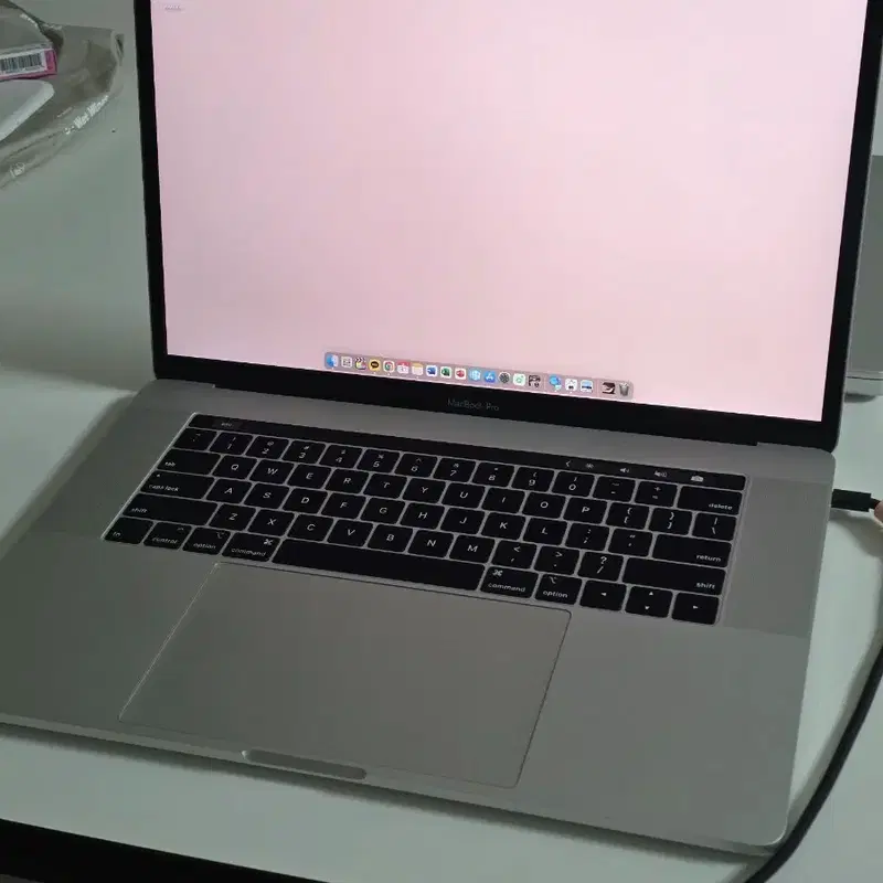 맥북프로 2018 15인치 터치바 i9/32GB/1TB