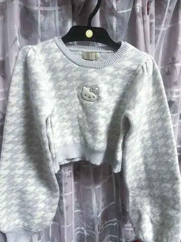 안미르 An MILLE 숏 기장 니트 키티