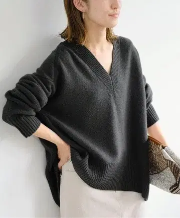 FRAMeWORK 프레임워크 울 캐시미어 V넥 풀오버 니트