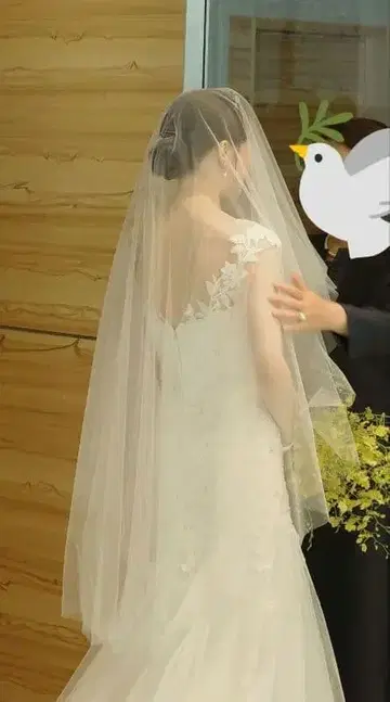 화이트 웨딩 베일 빗 포함