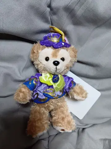 도쿄디즈니씨 패셔너블 이스터 더피 인형 배지