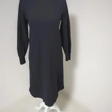 유니클로 블랙 니트 원피스 긴팔