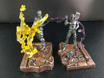 죠죠의 기묘한 모험 메탈&클리어 피규어