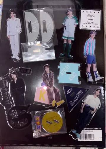 한 아크릴 스탠드 모음