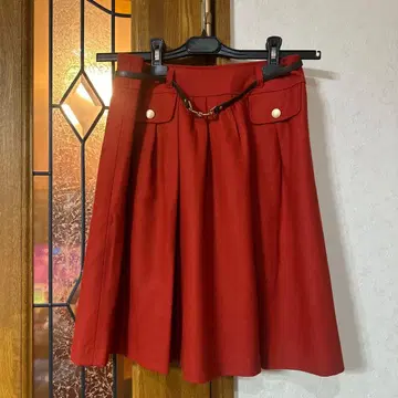 빨간색 플리츠 스커트 울