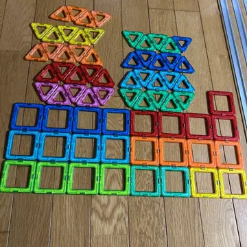 마그넷 블록 사각 25개 삼각형 44개 마그포머?