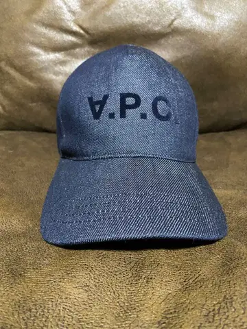 A.P.C. 야구 모자