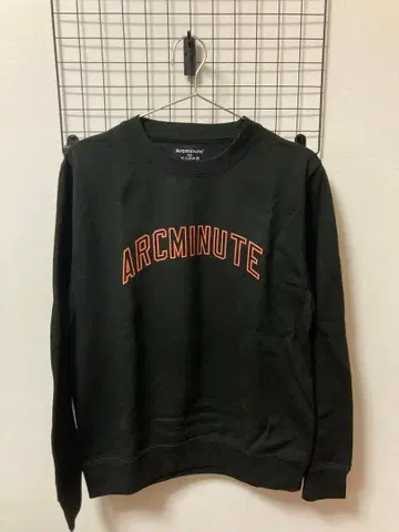 Arcminute' 아크미닛 아치 로고 맨투맨 블랙 S