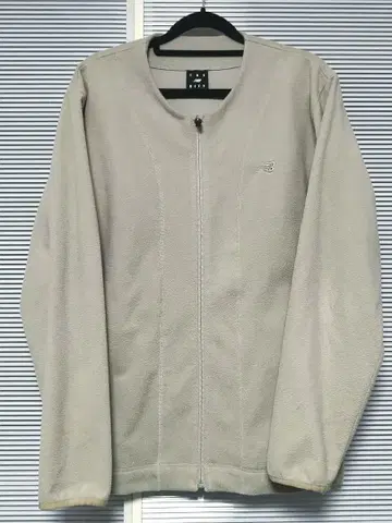 뉴발란스 CITY 베이지 플리스 자켓 L 사이즈