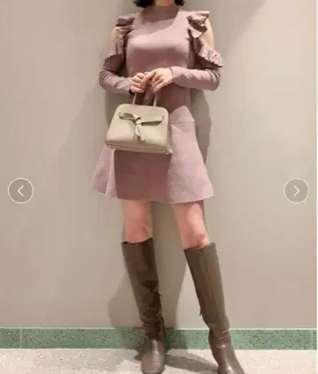 SNIDEL 오픈 숄더 프릴 니트 원피스