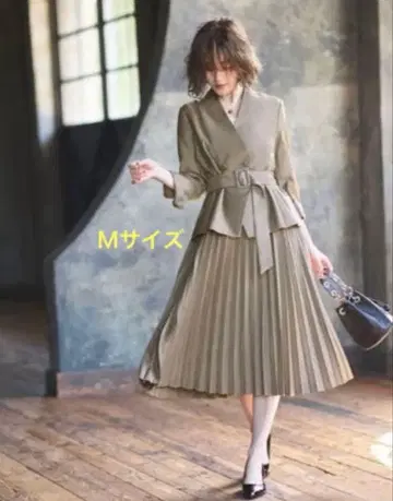 RUIRUE BOUTIQUE 도킹 플리츠 원피스 베이지 계열 M 사이즈