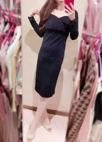 로이파 백 레이스업 타이트 원피스