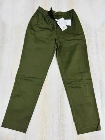 [ Tommy Hilfiger ] 캐주얼 팬츠 카키색 새상품 미사용