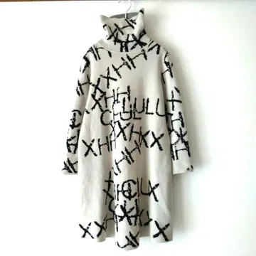 개성있는 올 패턴 터틀넥 니트 원피스 튜닉 ML 신축성