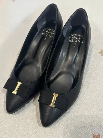 새상품급 DIANA 올웨더 펌프스 리본 블랙 23.5