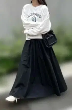 언그리드 슬릿 볼륨 스커트