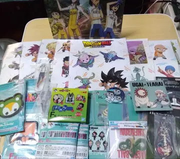 드래곤볼 원피스 스파이 패밀리 건담 등 굿즈 묶음 판매