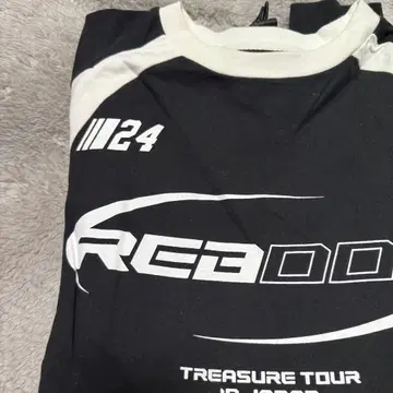 TREASURE REBDOT 투어 맨투맨