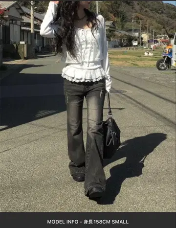 anyonemore 블랙 데님 워싱 부츠컷 팬츠 플레어 팬츠