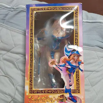 블랙 매지션 걸 피규어