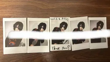 그래비티 안즈 폴라로이드