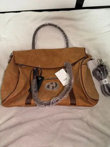 브라운 보스턴 백 숄더 스트랩 포함