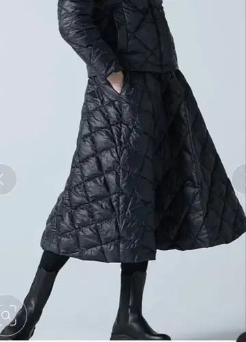 TAION 블랙 다운 플레어 스커트 M 사이즈