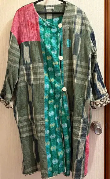 거의 미사용 fabracadabra 파브라카다브라 자수 코트