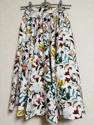 시네마틱 버지니아 스커트 꽃무늬 화이트 M